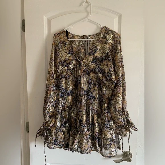 ASOS DESIGN Petite mini smock dress ditsy printed jacquard chiffon - Picture 2 of 5